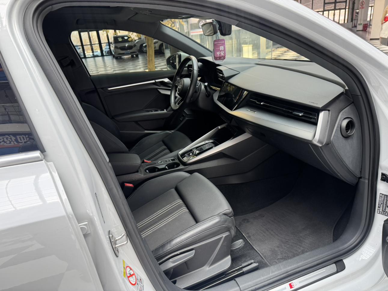 Audi A3 2023 thumb 10