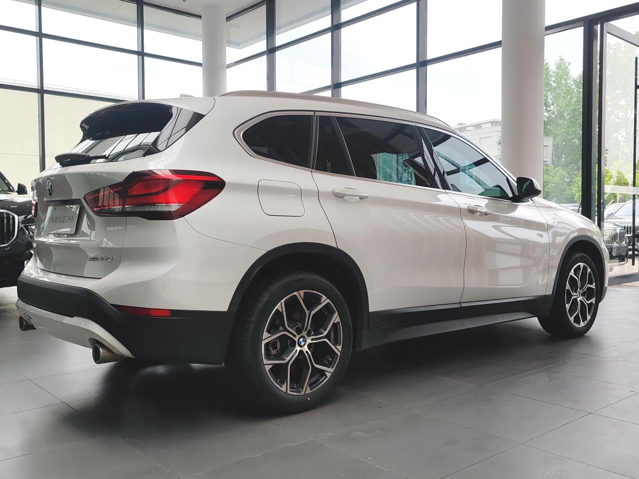 BMW X1 2022 thumb 5