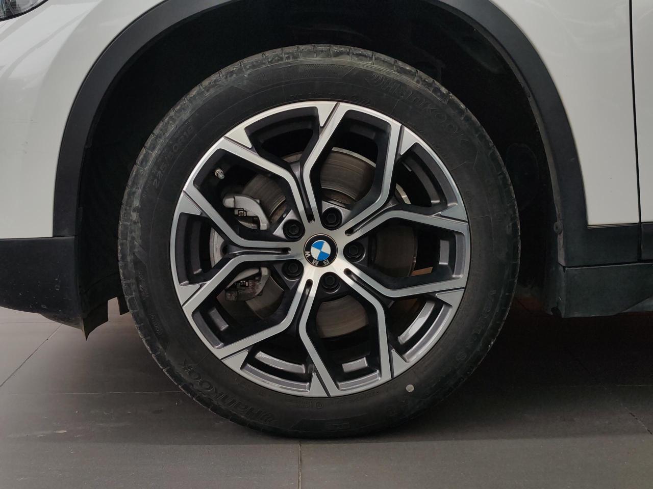 BMW X1 2022 thumb 6