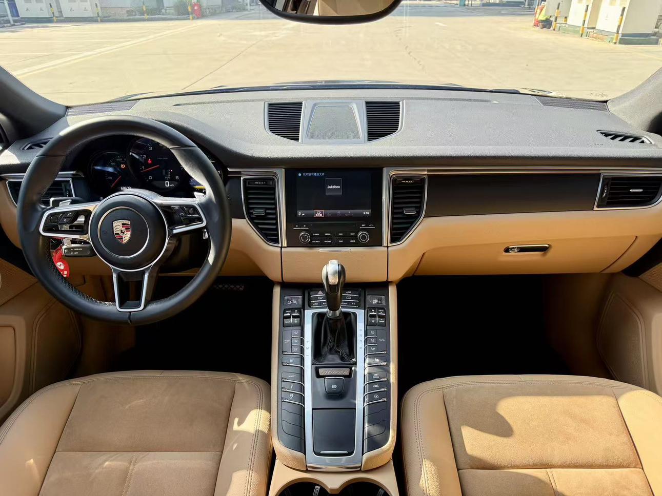 Porsche Macan 2017 thumb 6