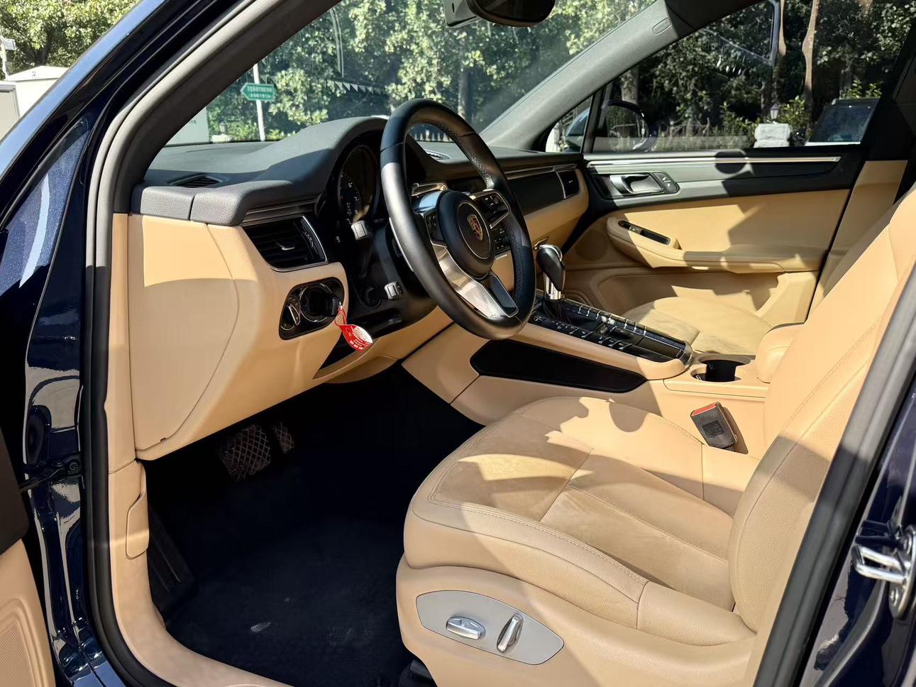 Porsche Macan 2017 thumb 10