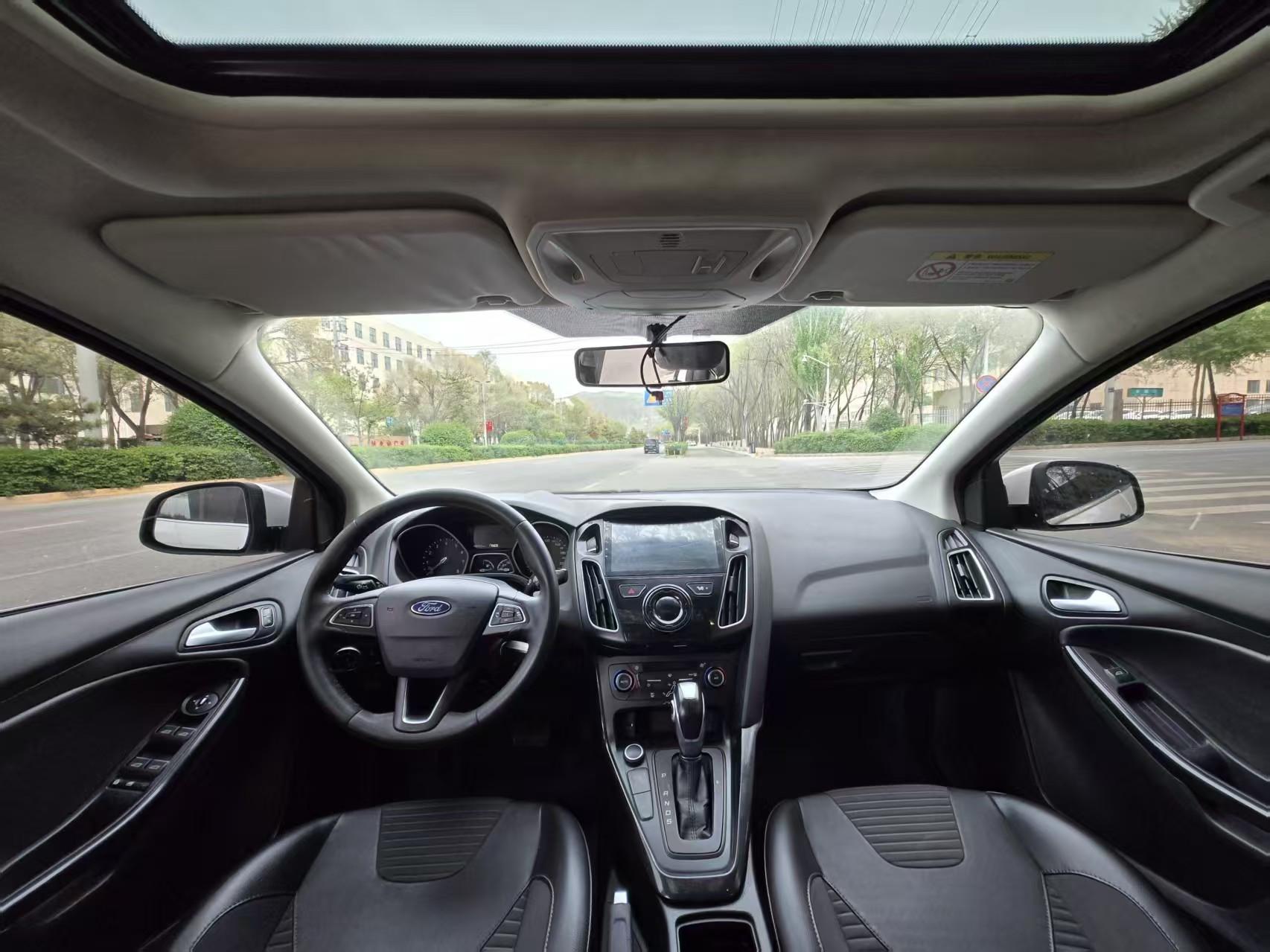Ford Focus ST 2015 thumb 7