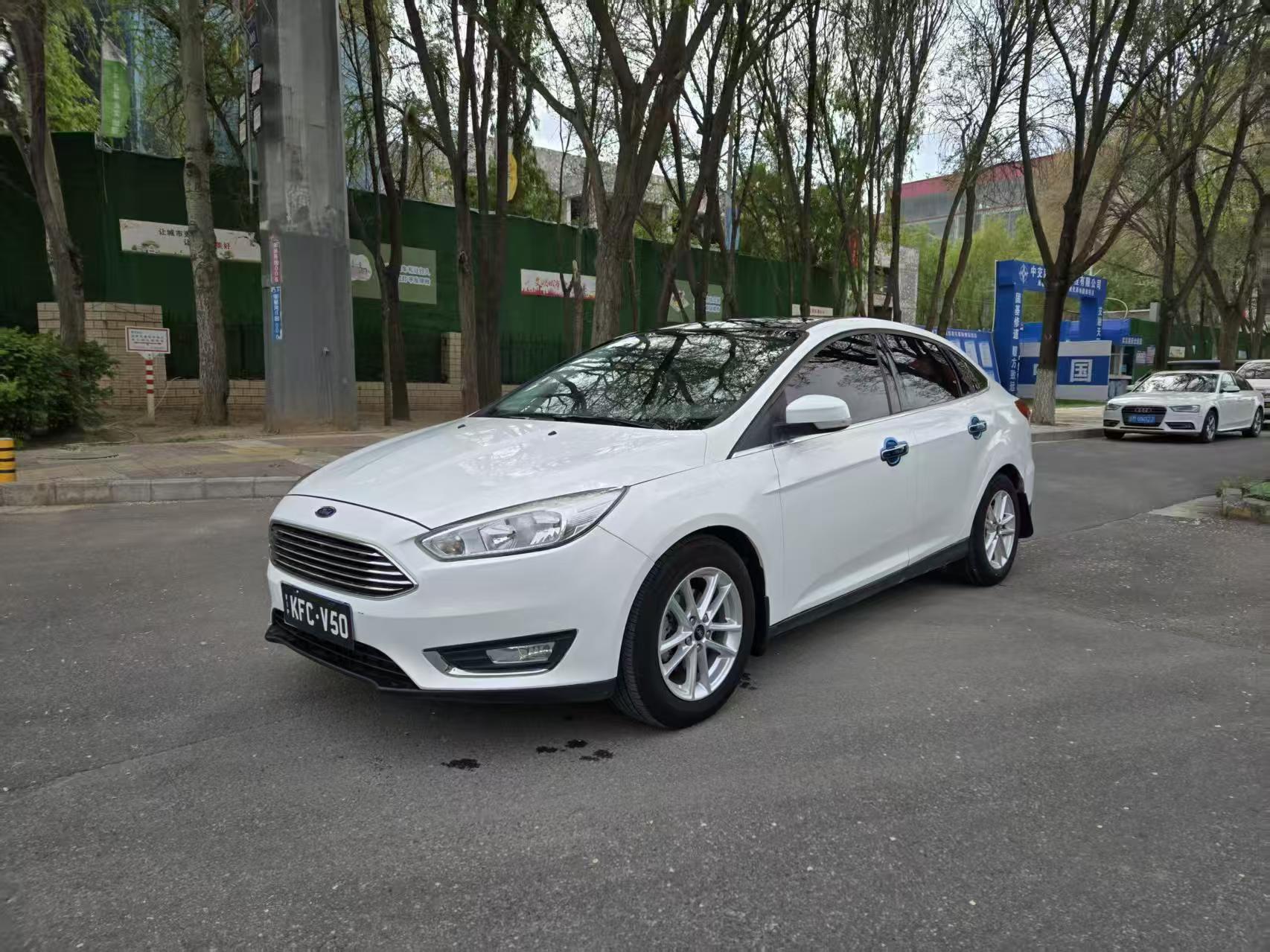 Ford Focus ST 2015 thumb 8