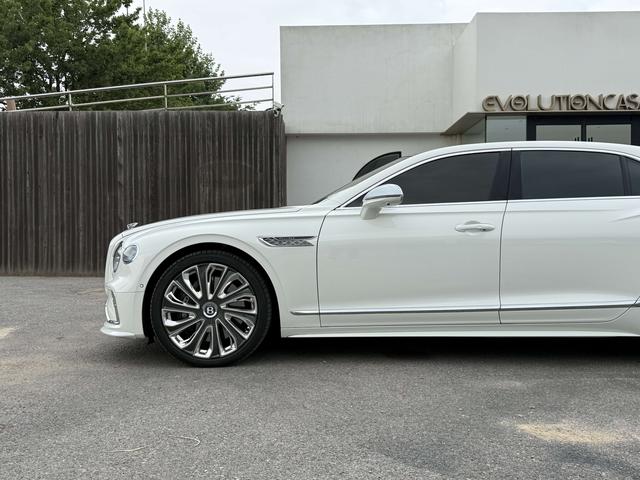Bentley PHEV 2025 thumb 9