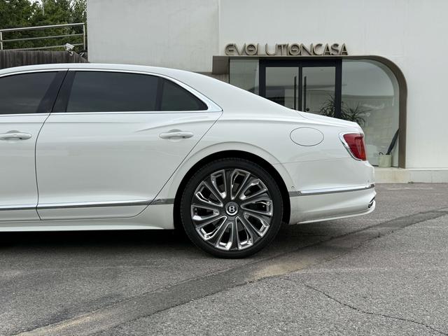 Bentley PHEV 2025 thumb 10