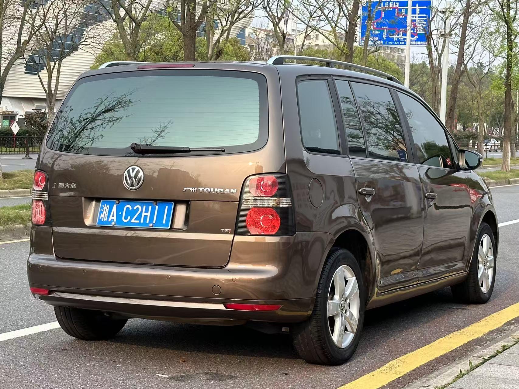Volkswagen Touran 2013 thumb 12