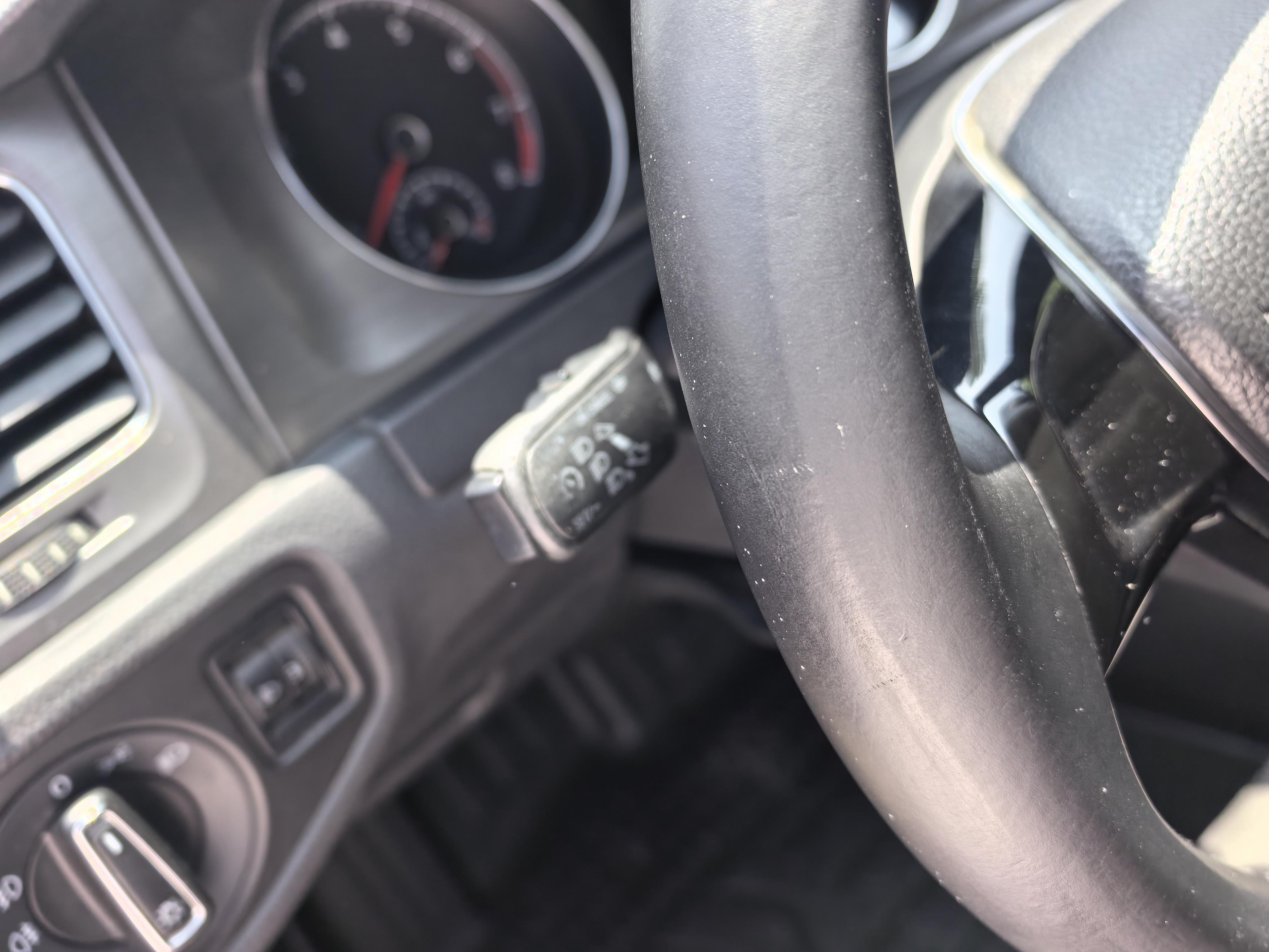 Volkswagen Golf Sportsvan 2014 thumb 7