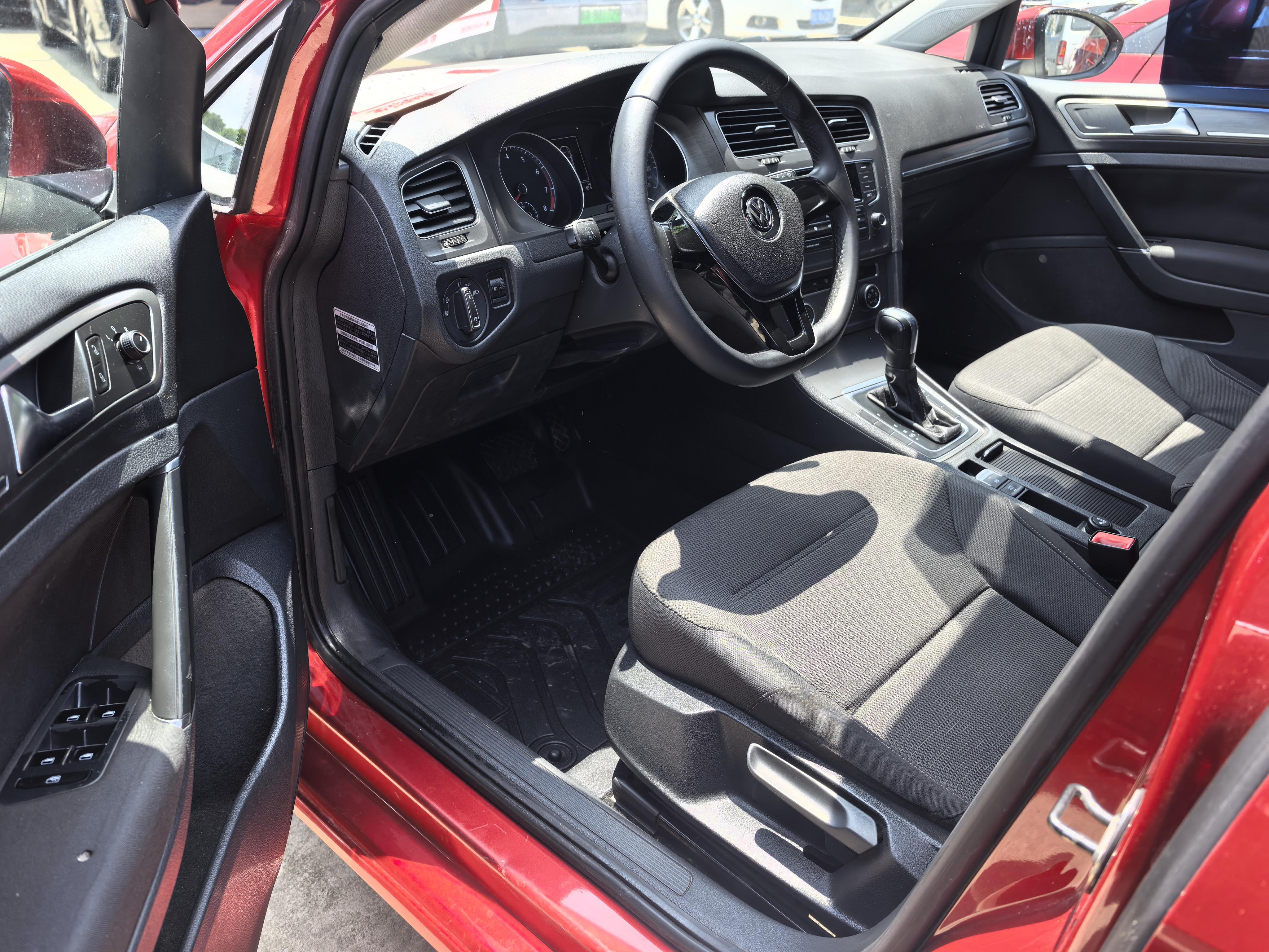 Volkswagen Golf Sportsvan 2014 thumb 8