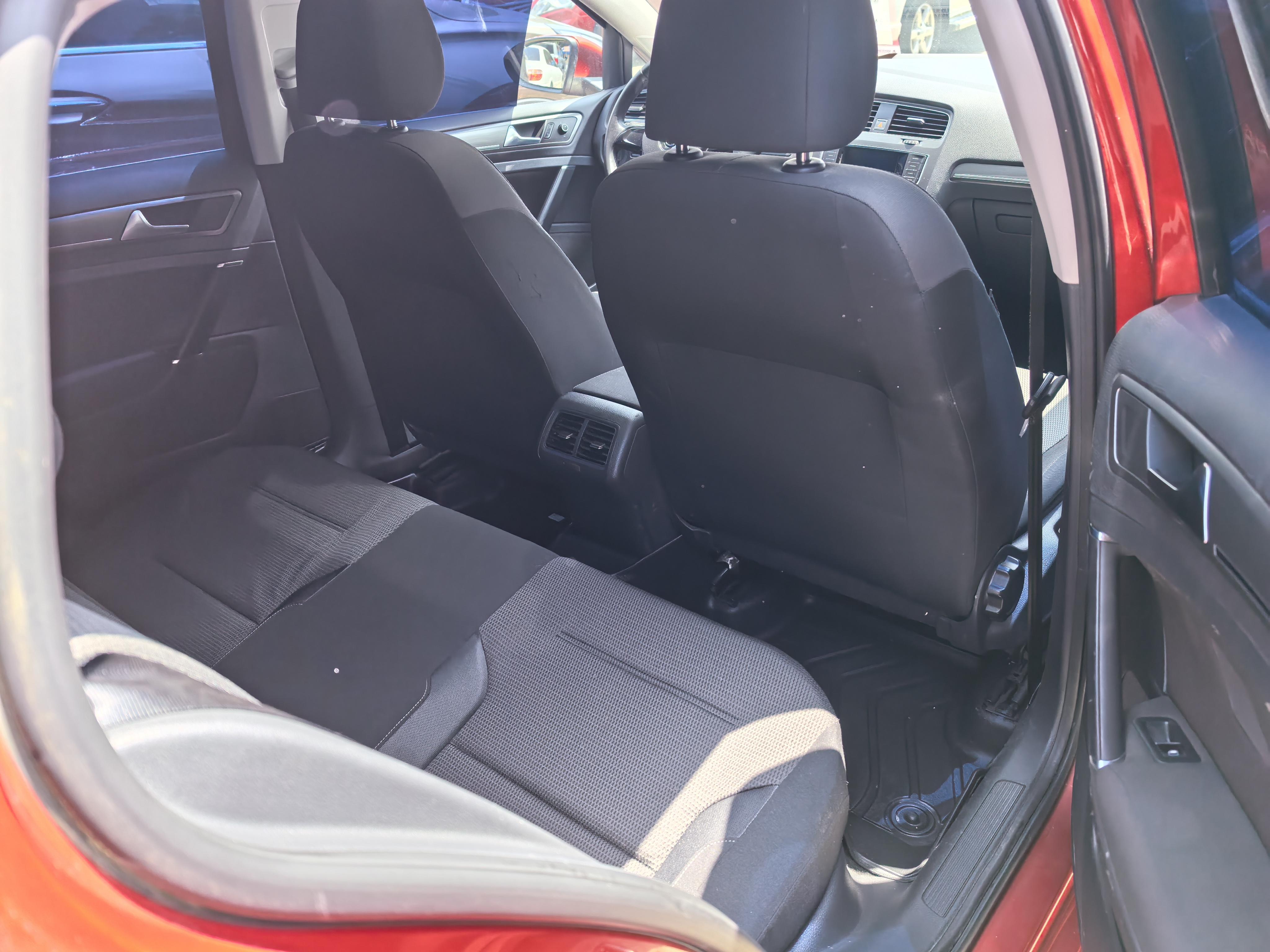 Volkswagen Golf Sportsvan 2014 thumb 10