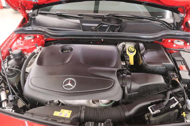 Mercedes-Benz A-Класс 2016 thumb 3