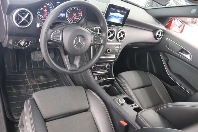 Mercedes-Benz A-Класс 2016 thumb 11