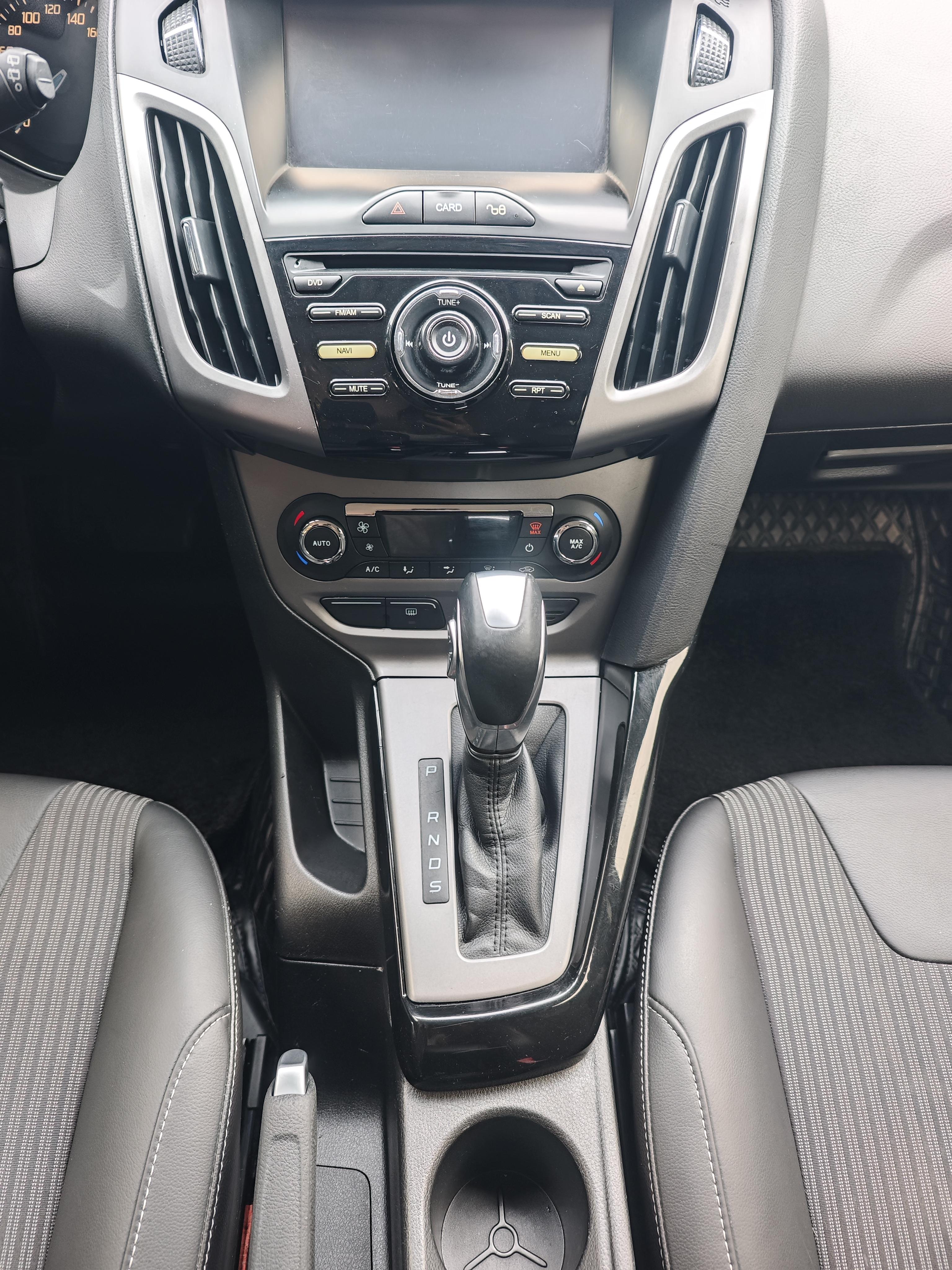 Ford Focus ST 2012 thumb 10