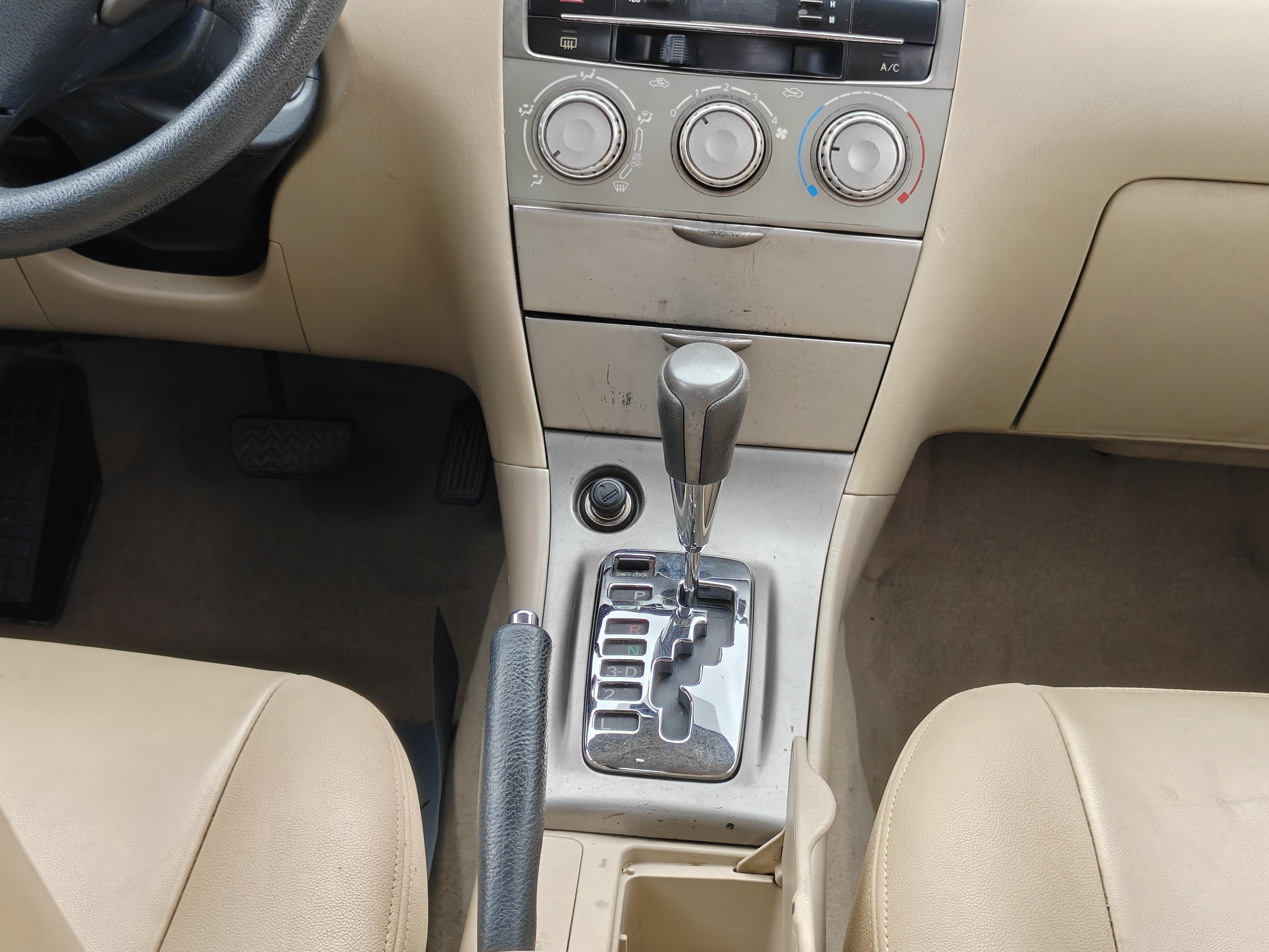 Toyota Corolla 2013 thumb 9