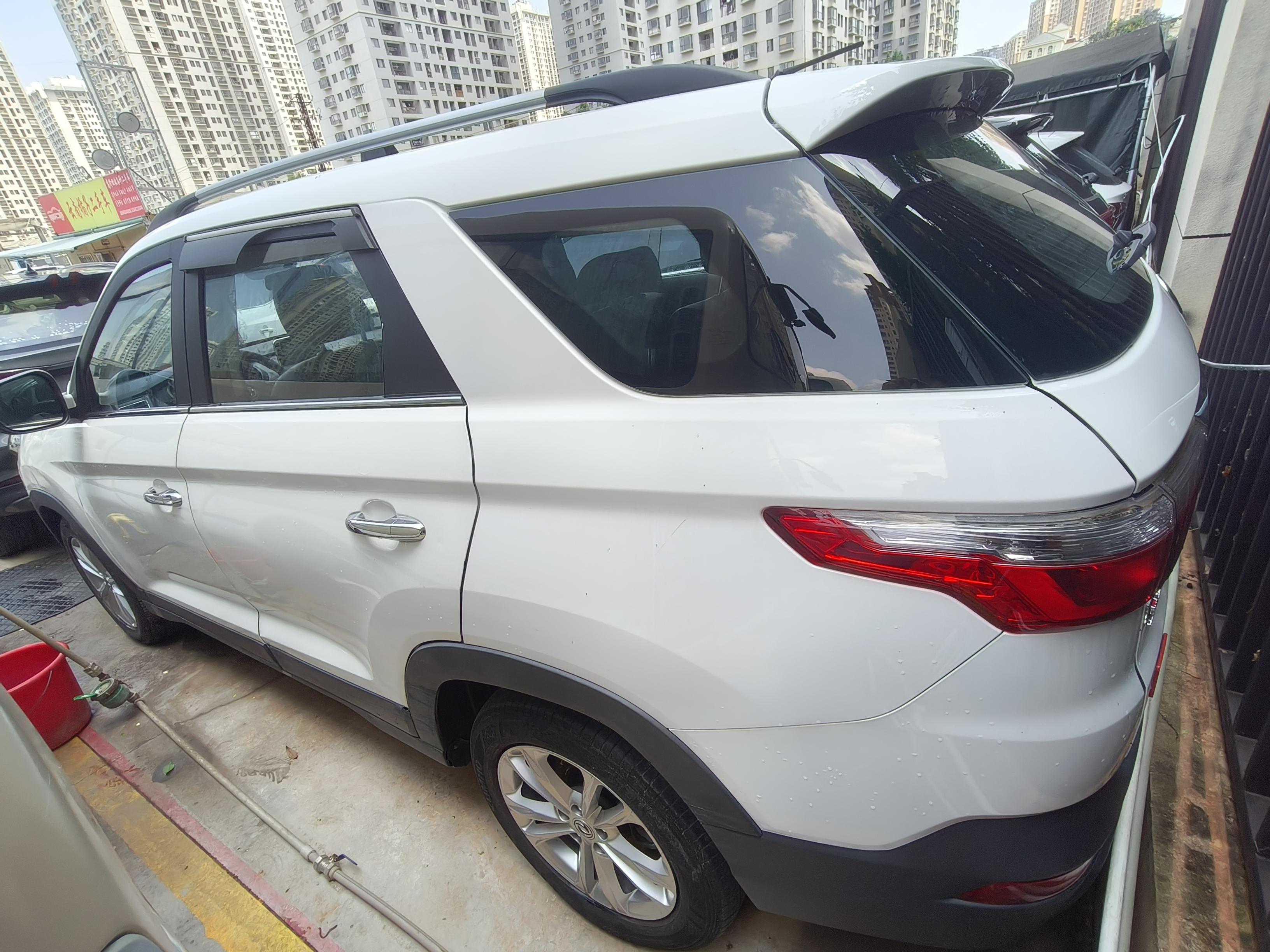 Dongfeng Fengon S560 2018 thumb 3