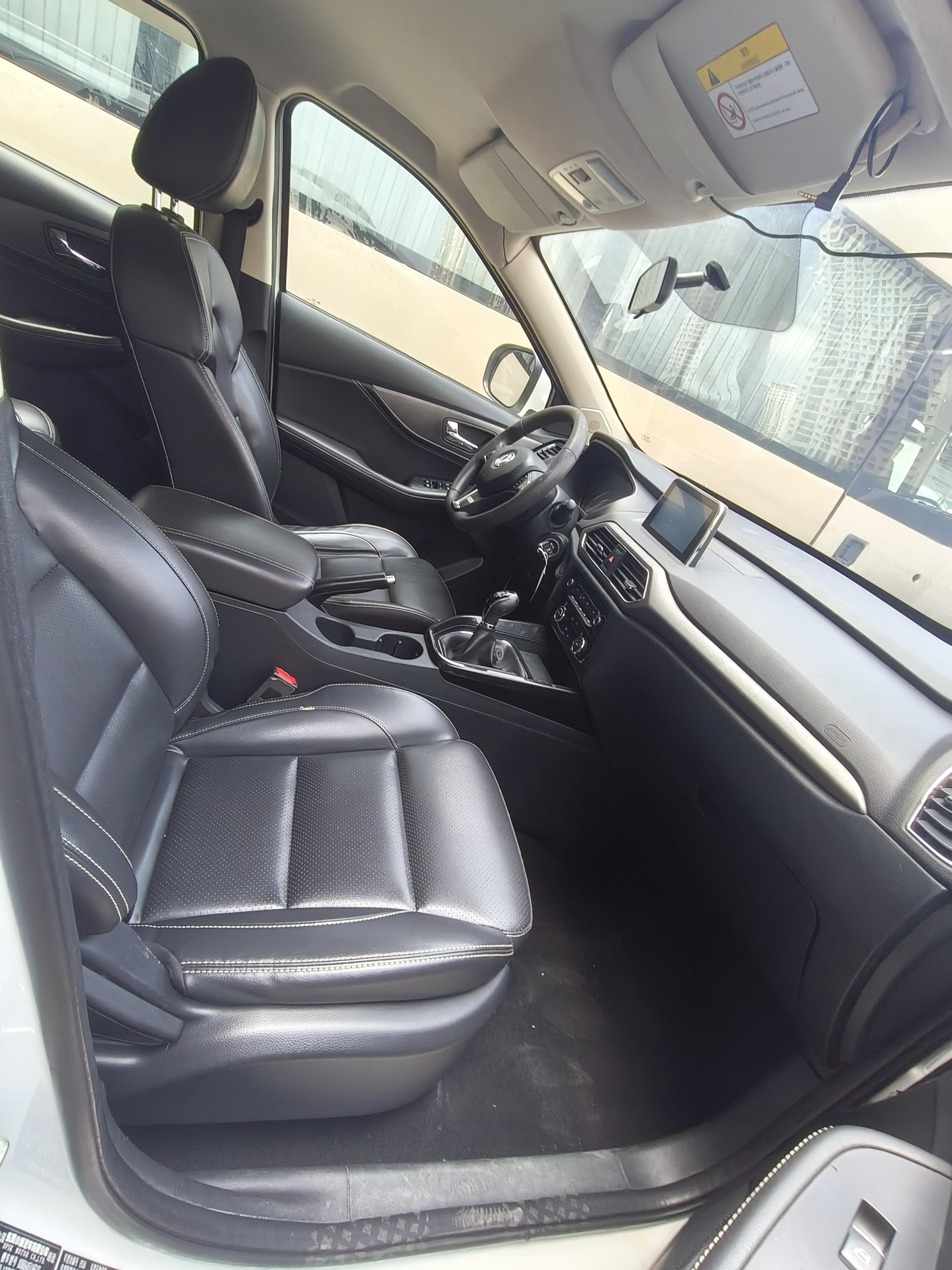 Dongfeng Fengon S560 2018 thumb 5