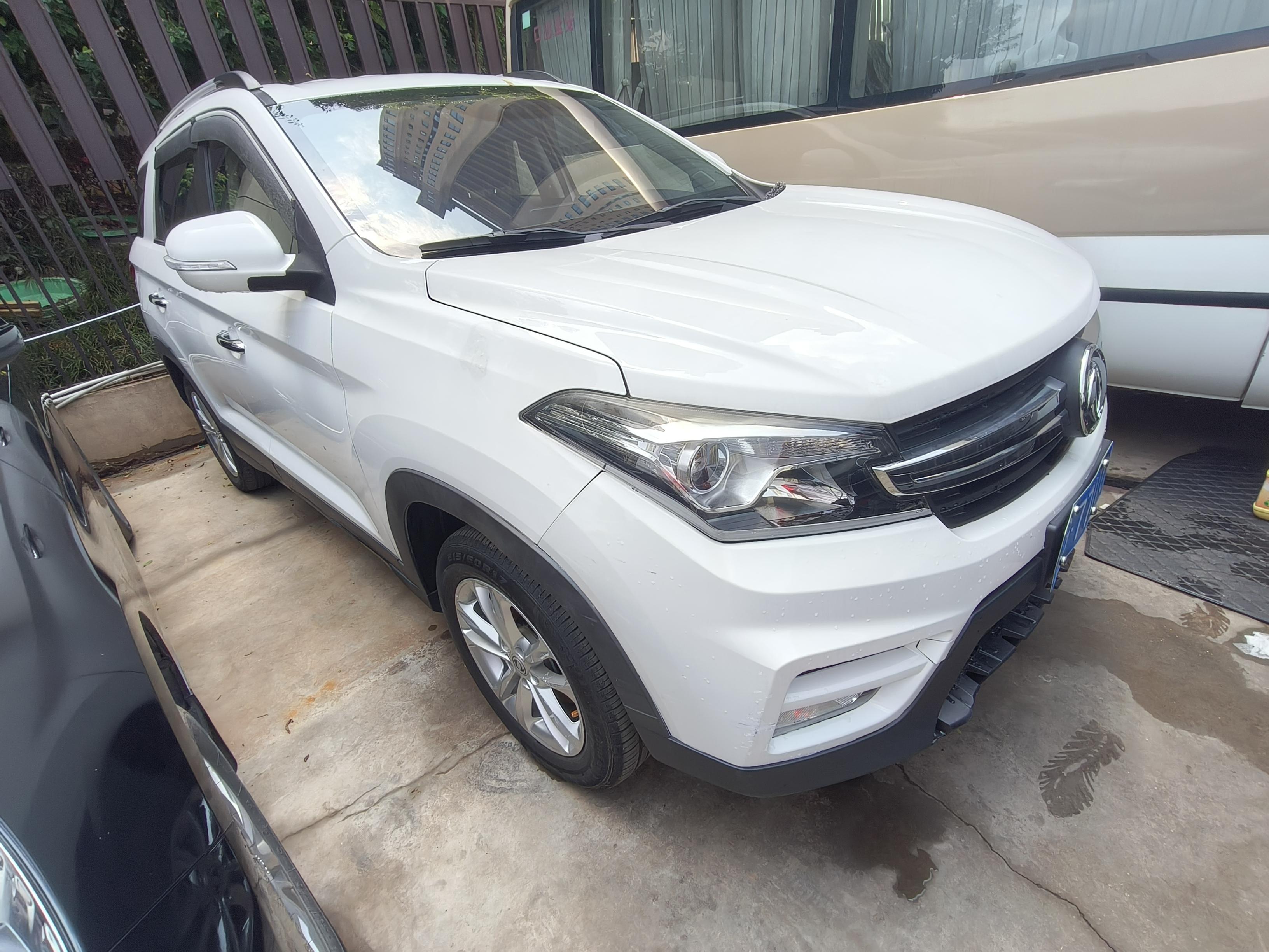 Dongfeng Fengon S560 2018 thumb 11