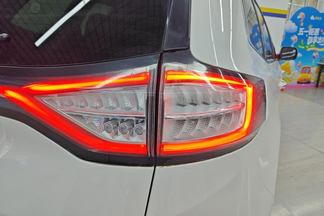 Ford Edge 2016 thumb 3