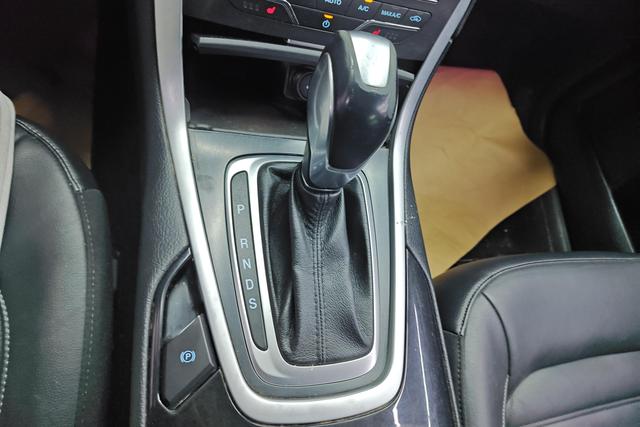 Ford Edge 2016 thumb 12