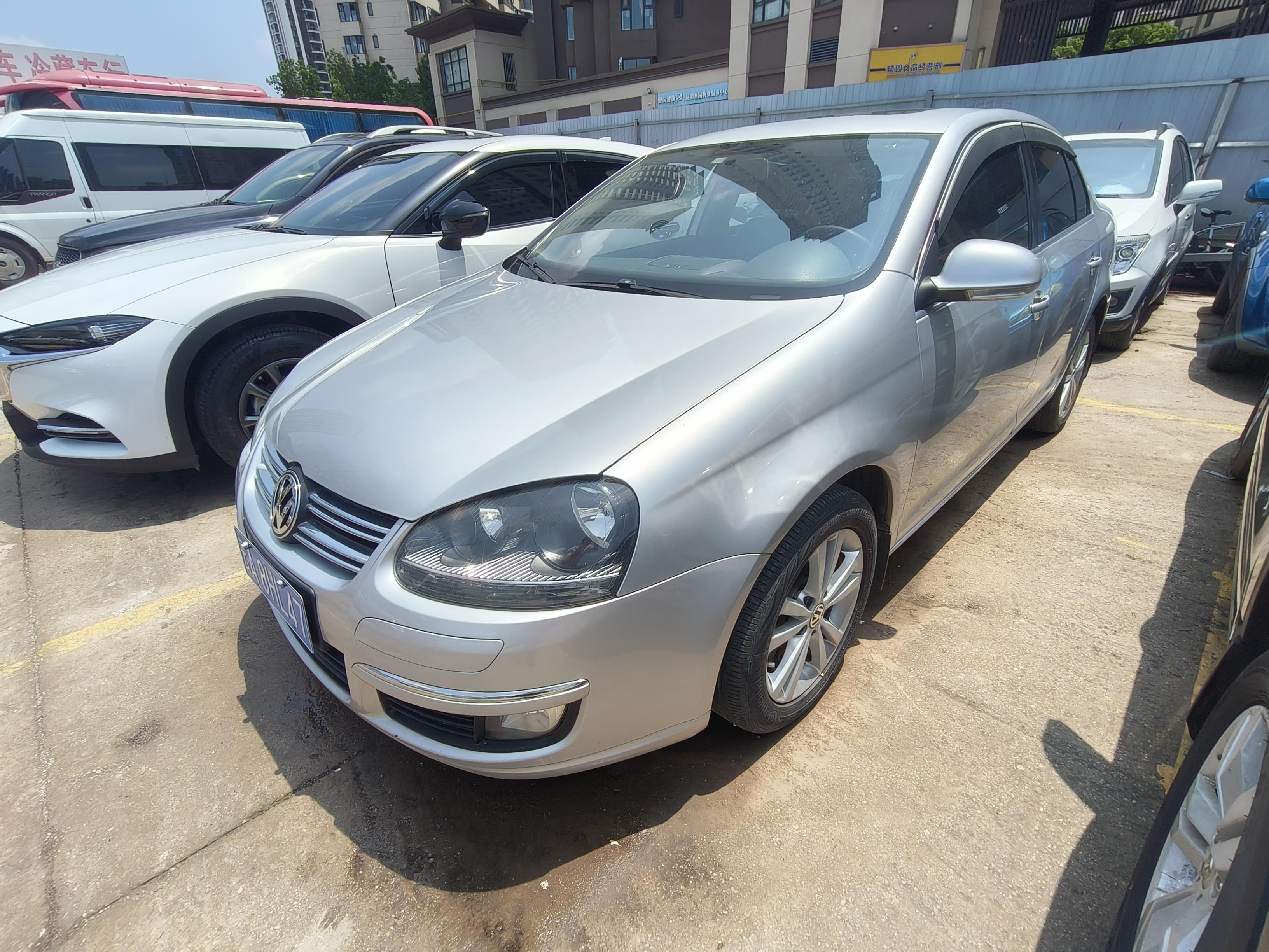 Volkswagen Sagitar 2011 thumb 9