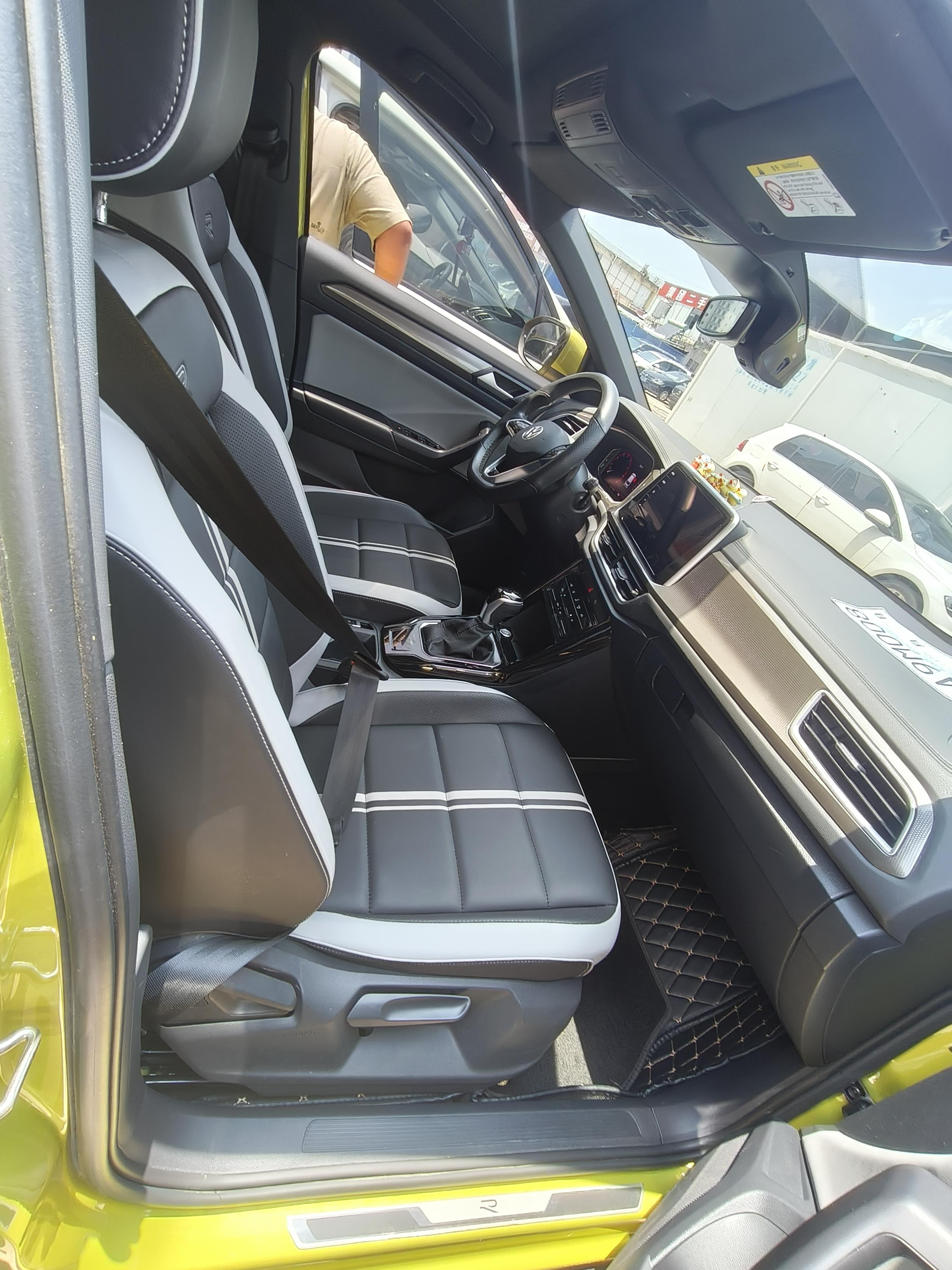 Volkswagen T-Roc 2023 thumb 6