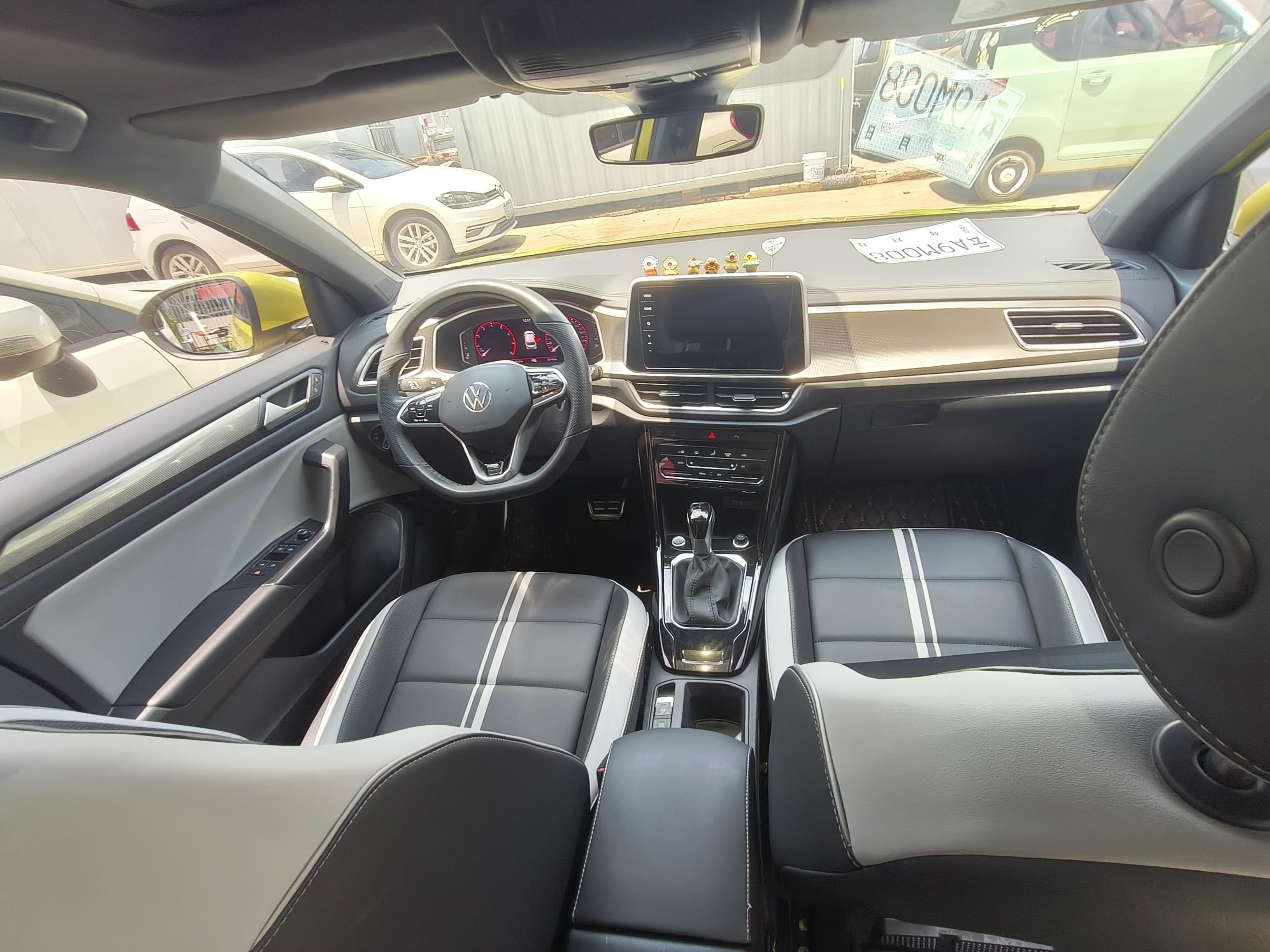 Volkswagen T-Roc 2023 thumb 7