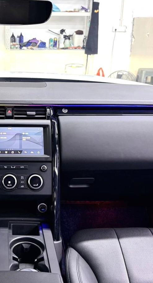 Land Rover Discovery 2018 thumb 4