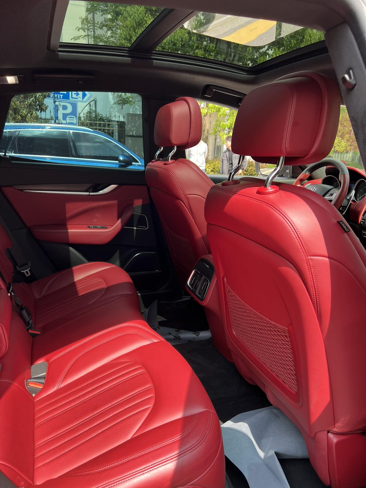 Maserati Levante 2016 thumb 5