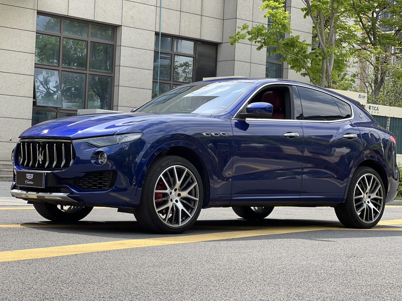 Maserati Levante 2016 thumb 8