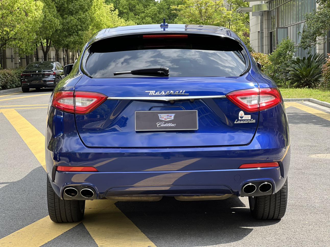 Maserati Levante 2016 thumb 11