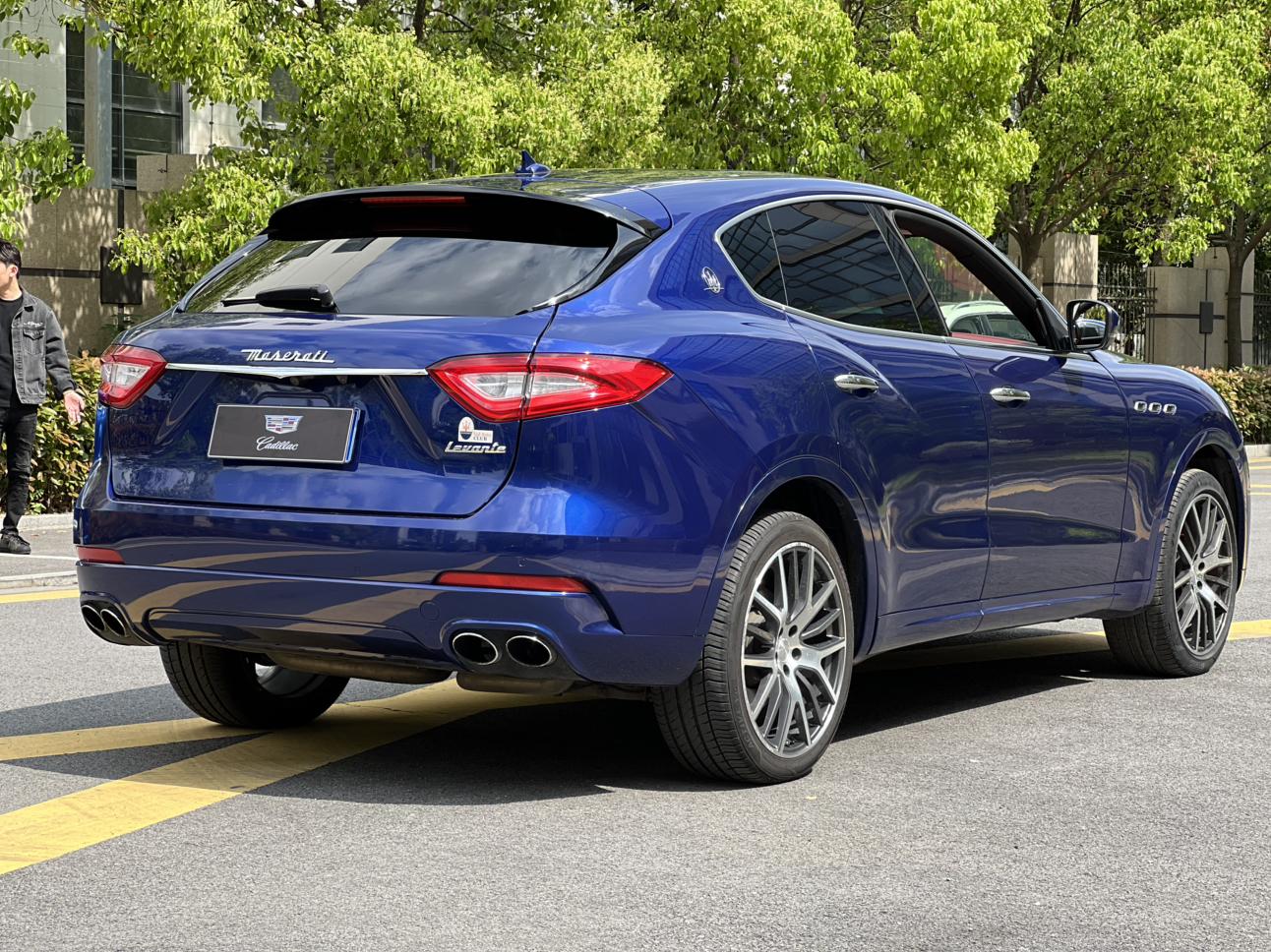 Maserati Levante 2016 thumb 12