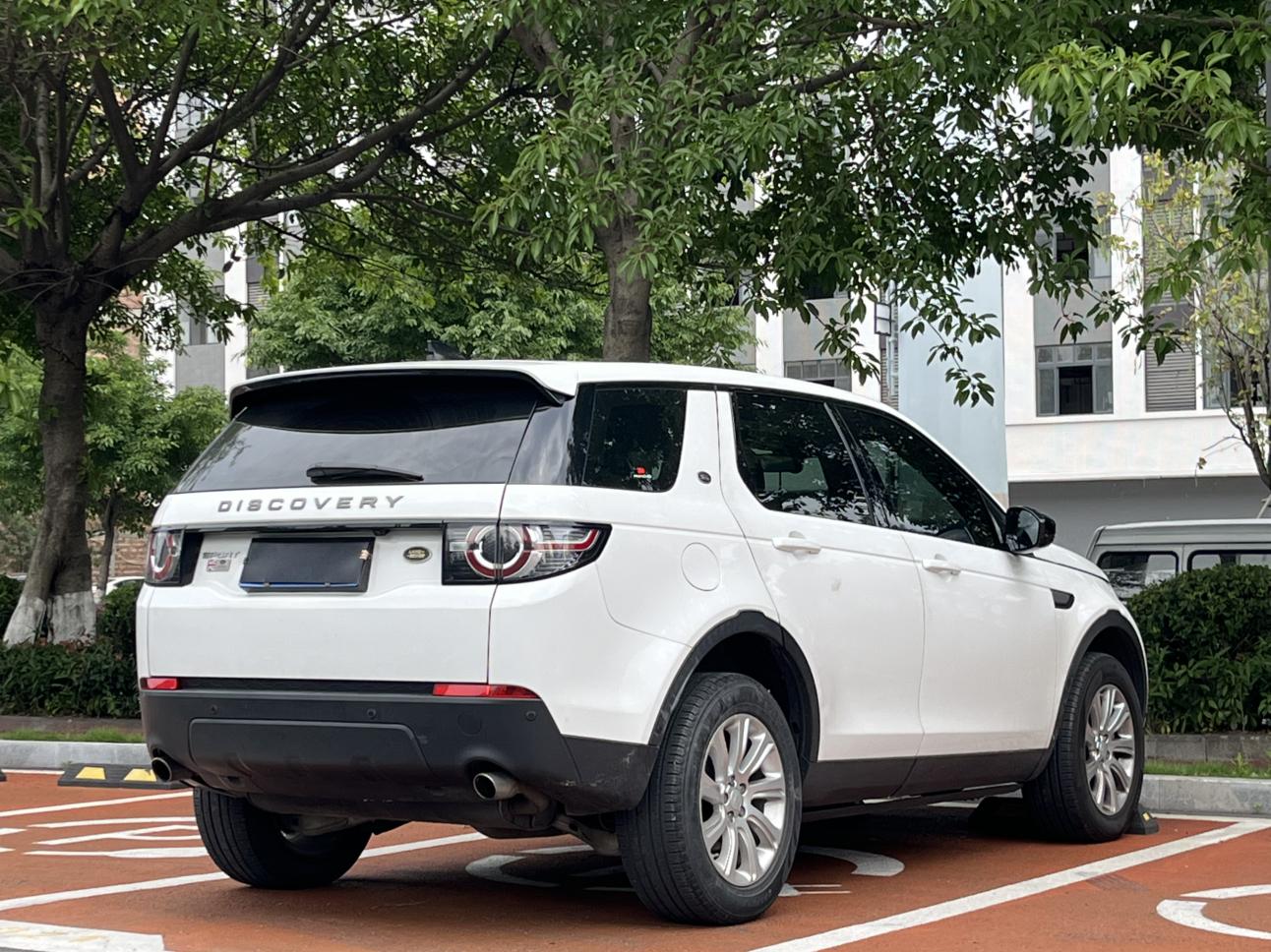 Land Rover Discovery Sport 2019 thumb 4