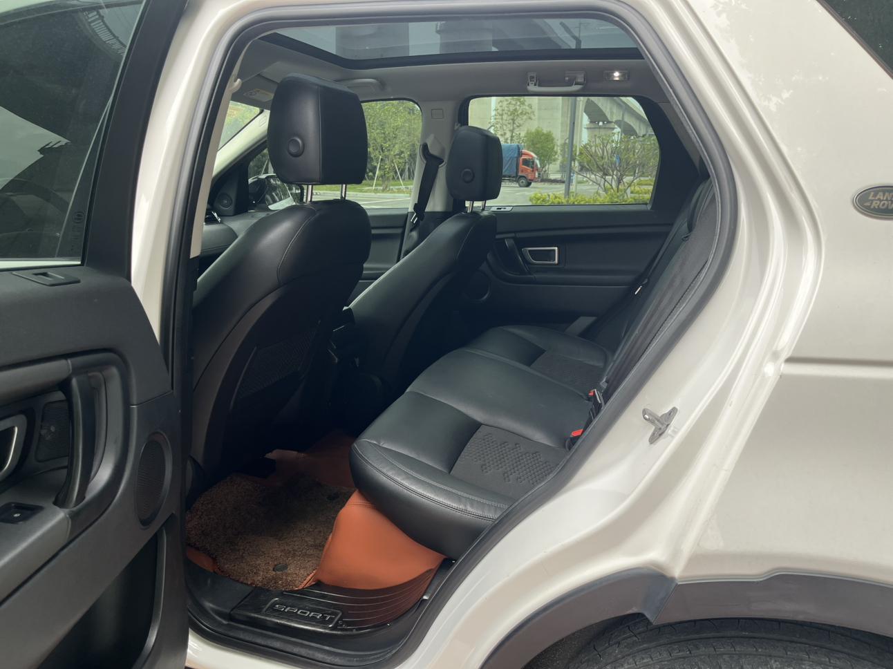 Land Rover Discovery Sport 2019 thumb 7