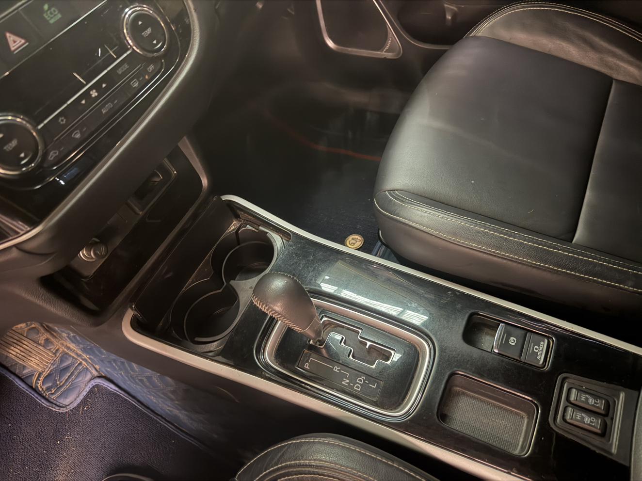 Mitsubishi Outlander 2021 thumb 7
