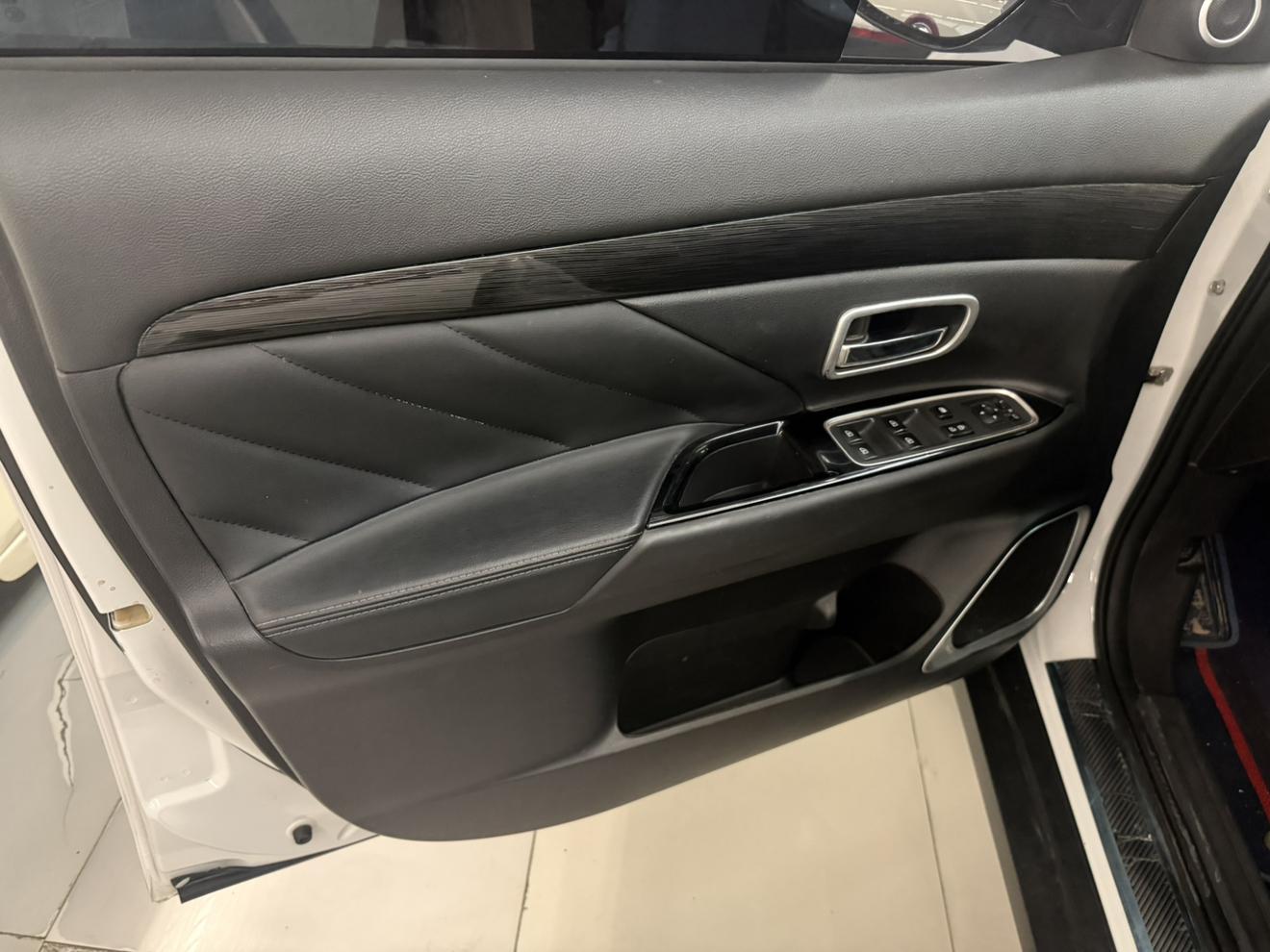 Mitsubishi Outlander 2021 thumb 12