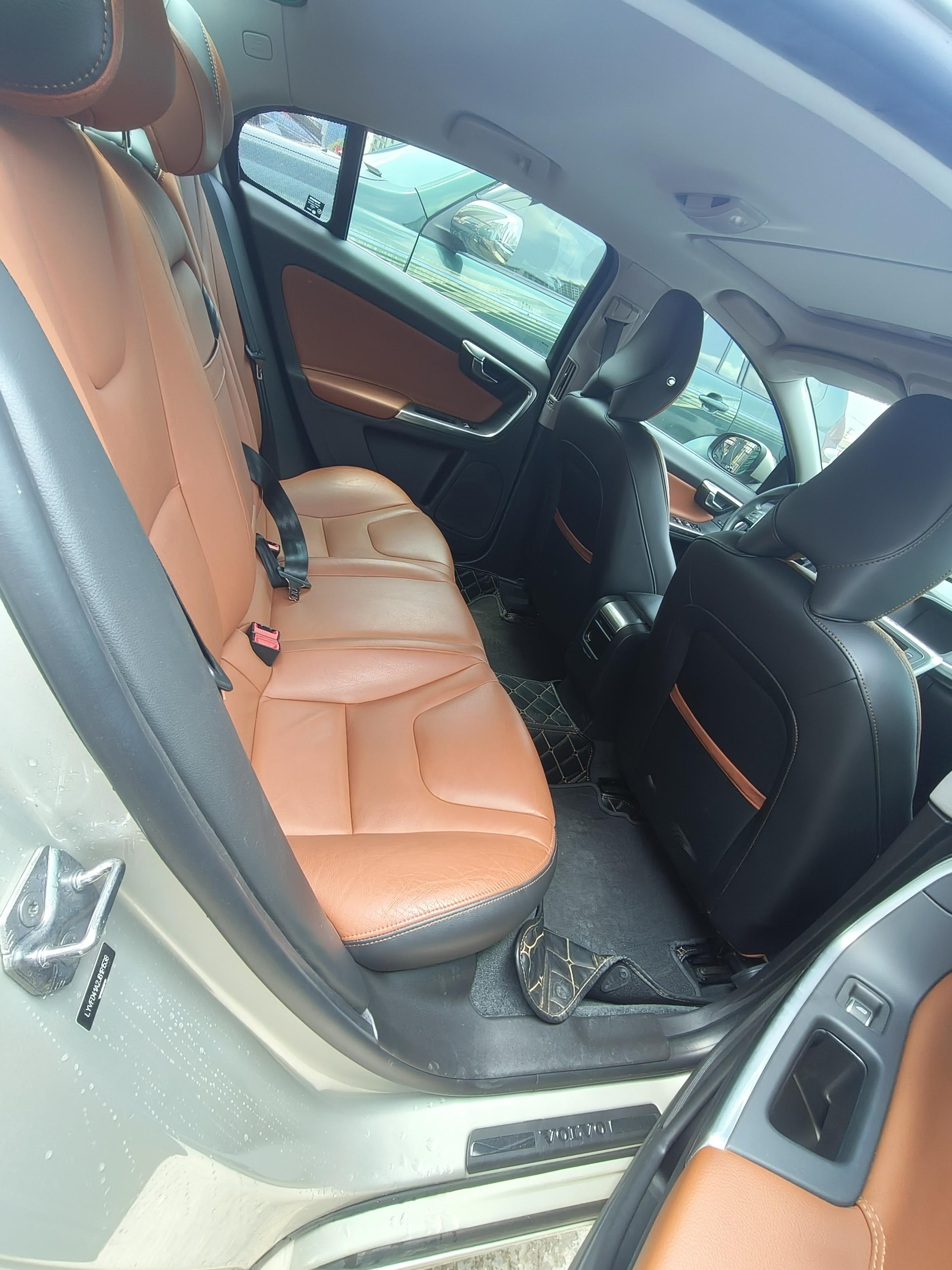 Volvo S60 2018 thumb 5