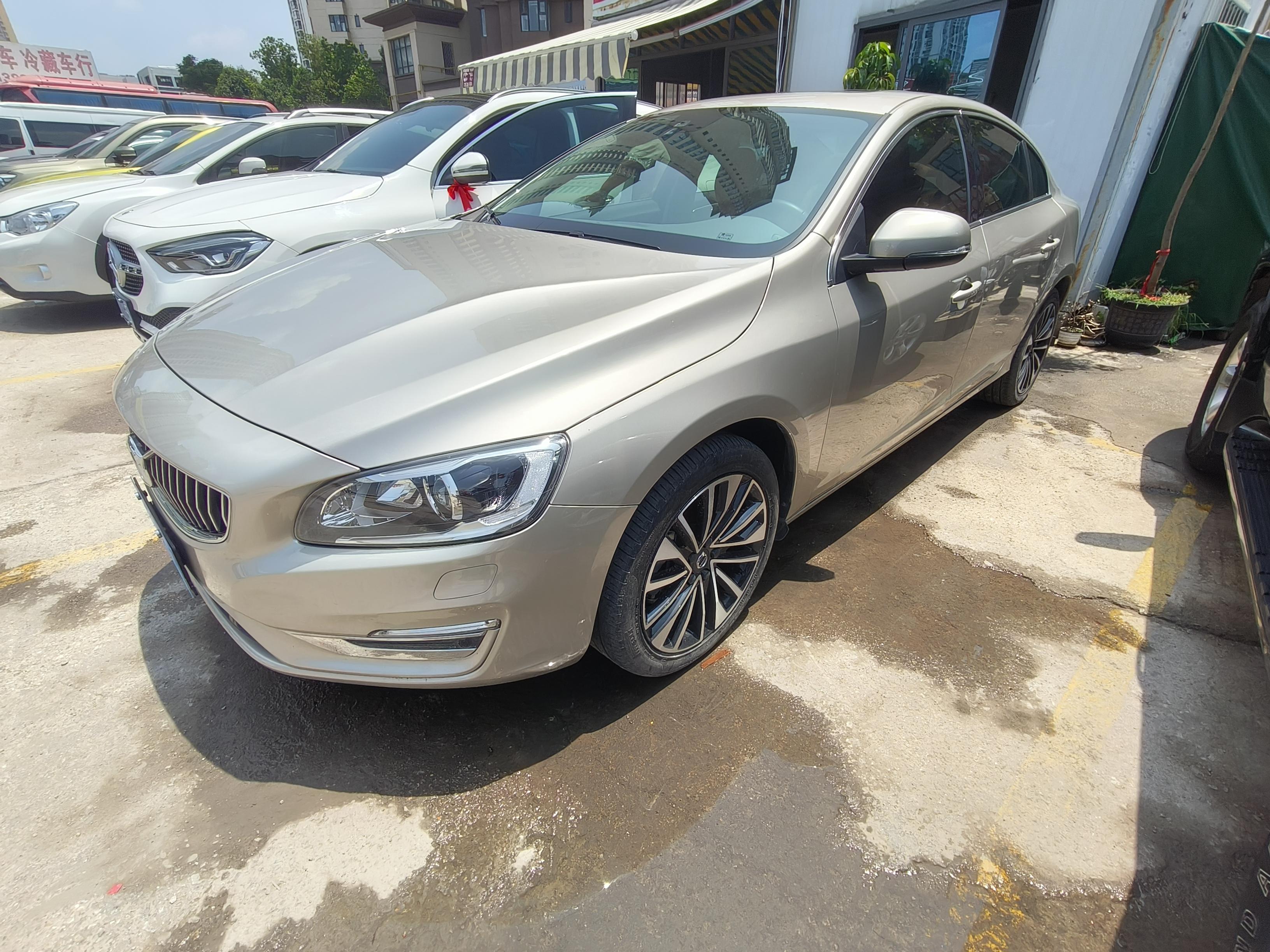 Volvo S60 2018 thumb 9