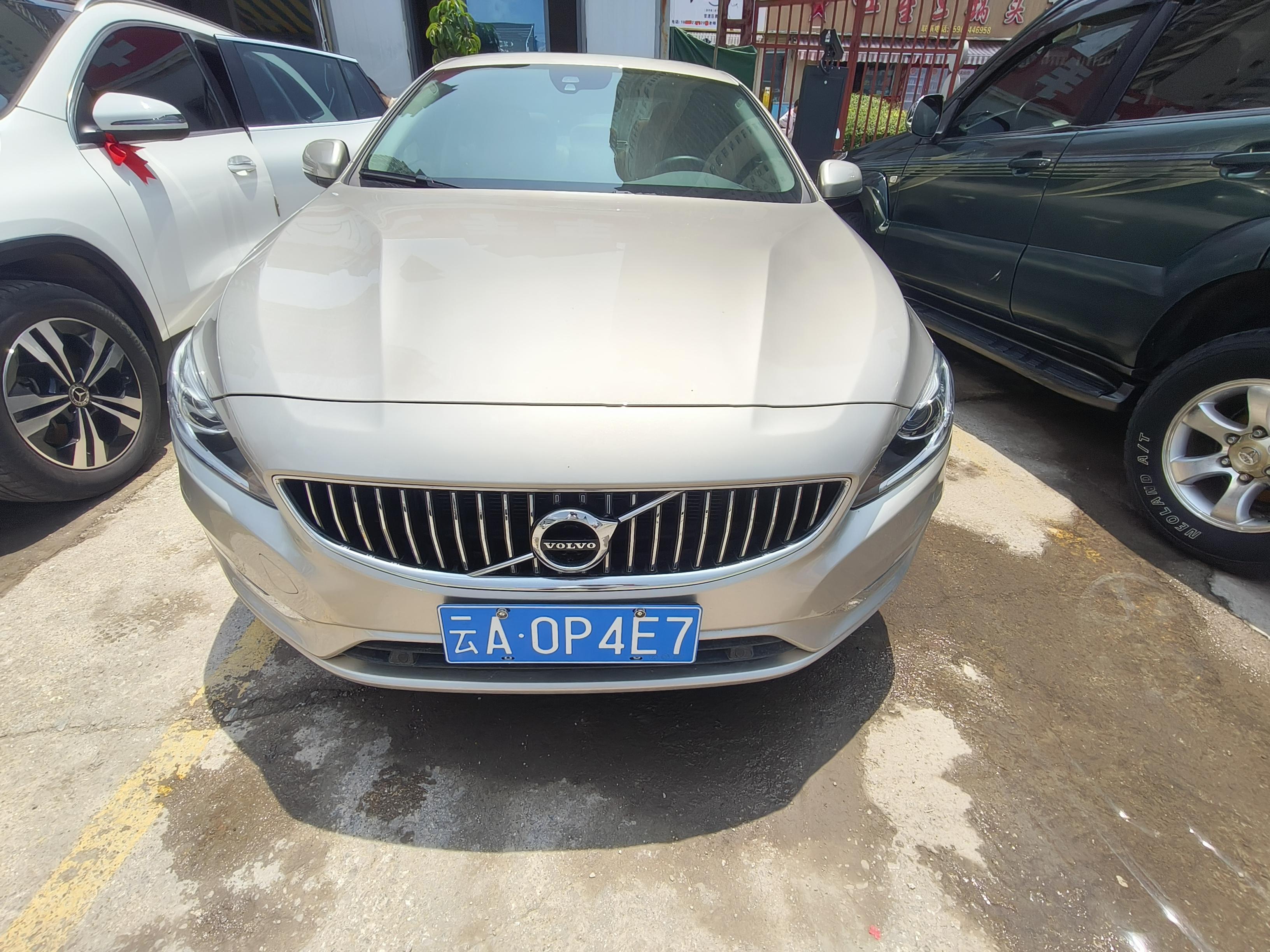 Volvo S60 2018 thumb 10