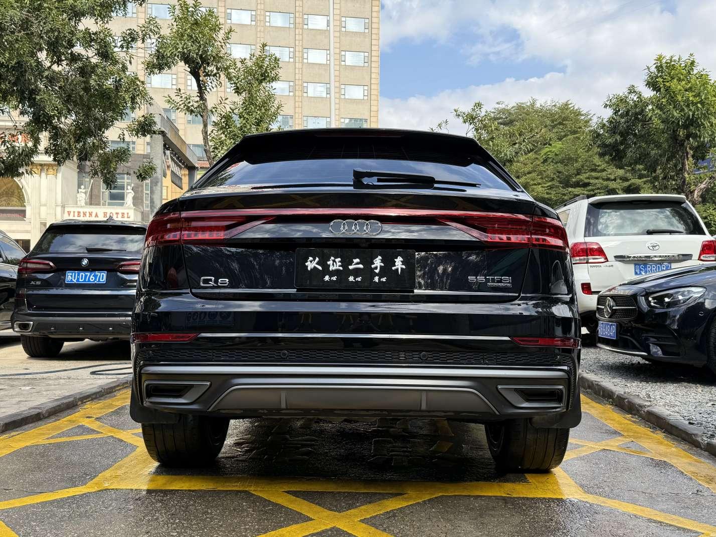 Audi Q8 2021 thumb 3