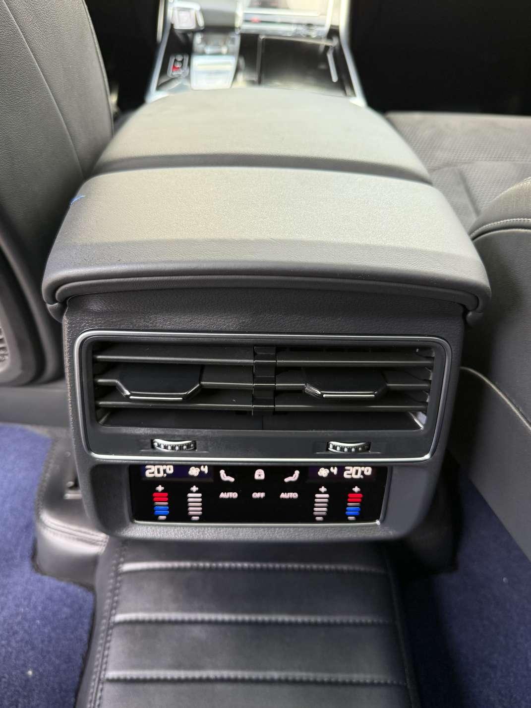 Audi Q8 2021 thumb 9