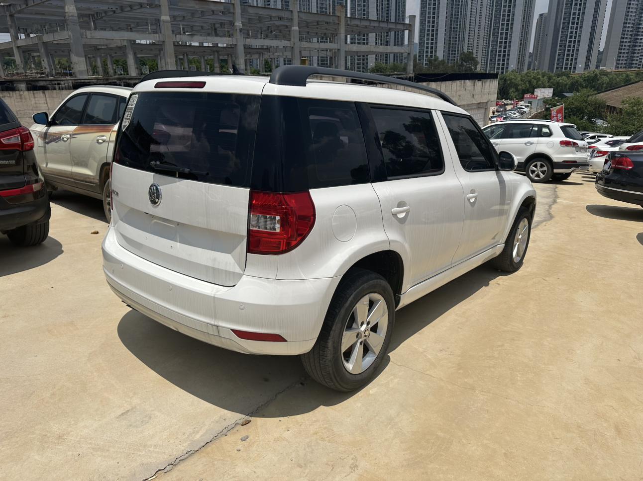 Skoda Yeti 2014 thumb 4