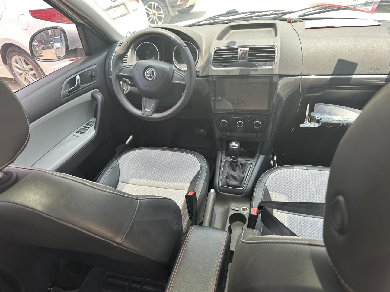Skoda Yeti 2014 thumb 7