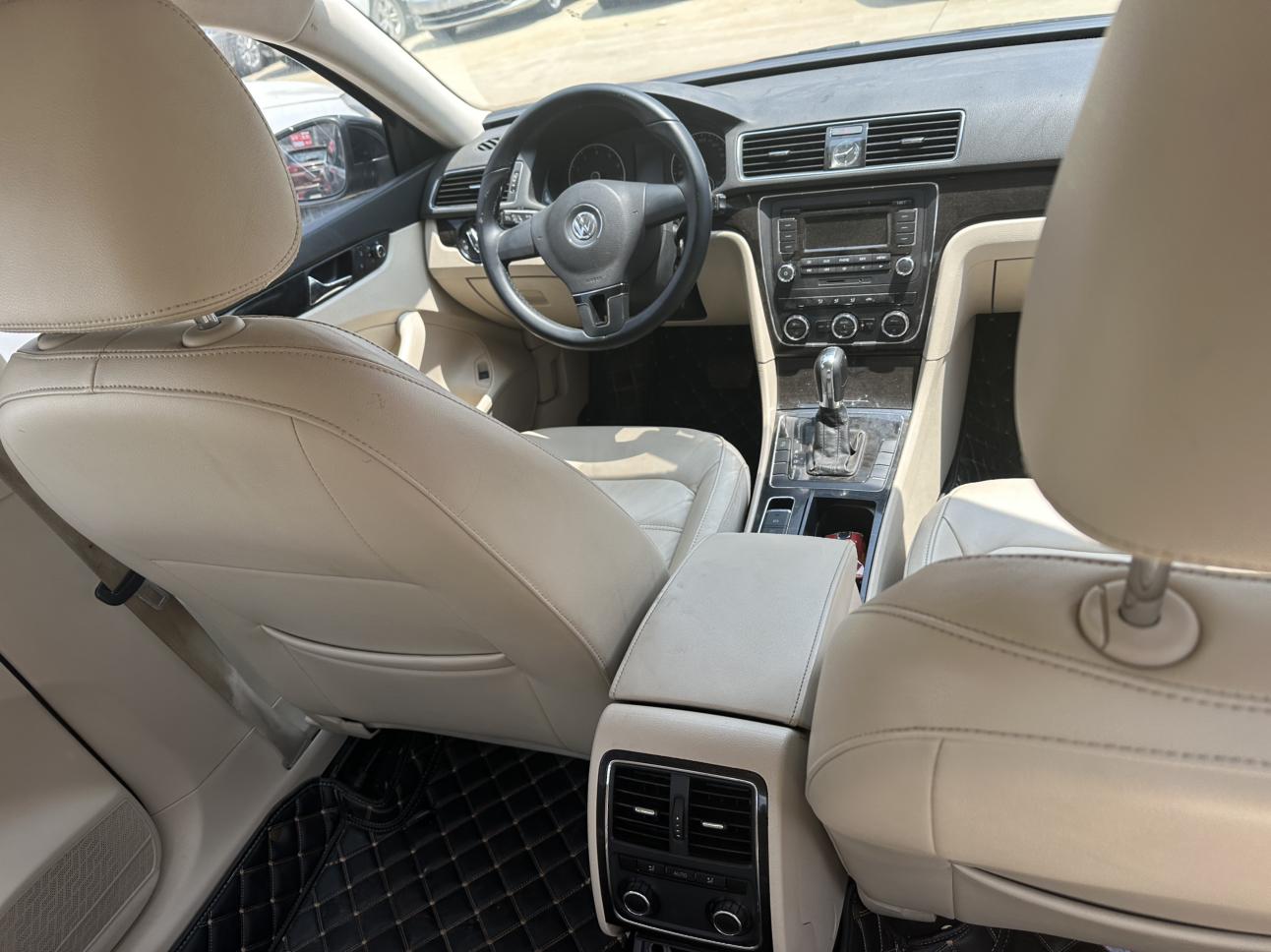 Volkswagen Passat (North America and China) 2011 thumb 6