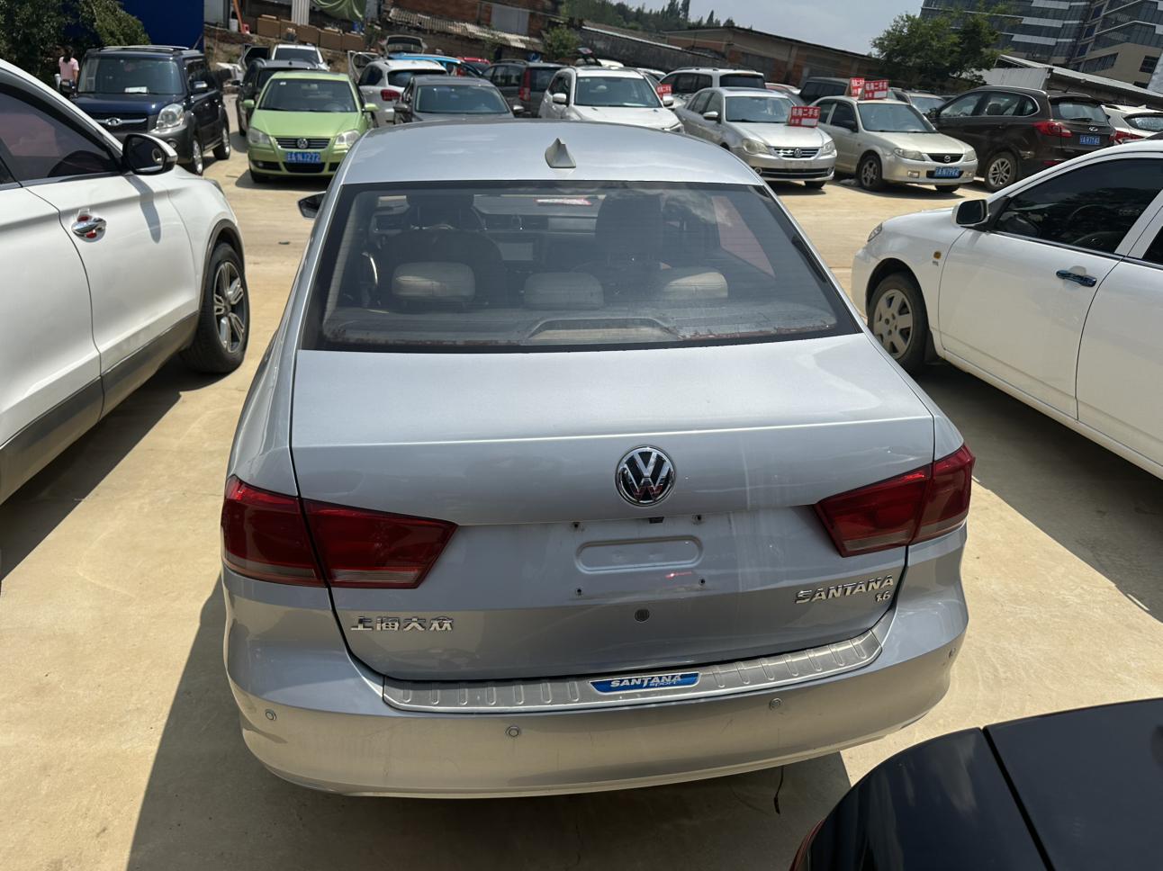 Volkswagen Santana 2015 thumb 2
