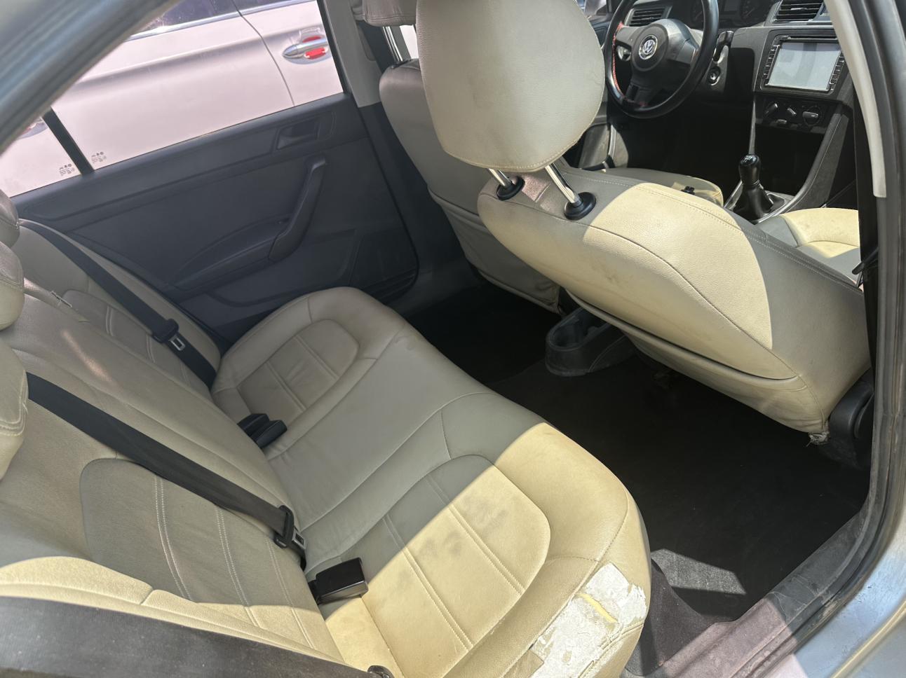 Volkswagen Santana 2015 thumb 4