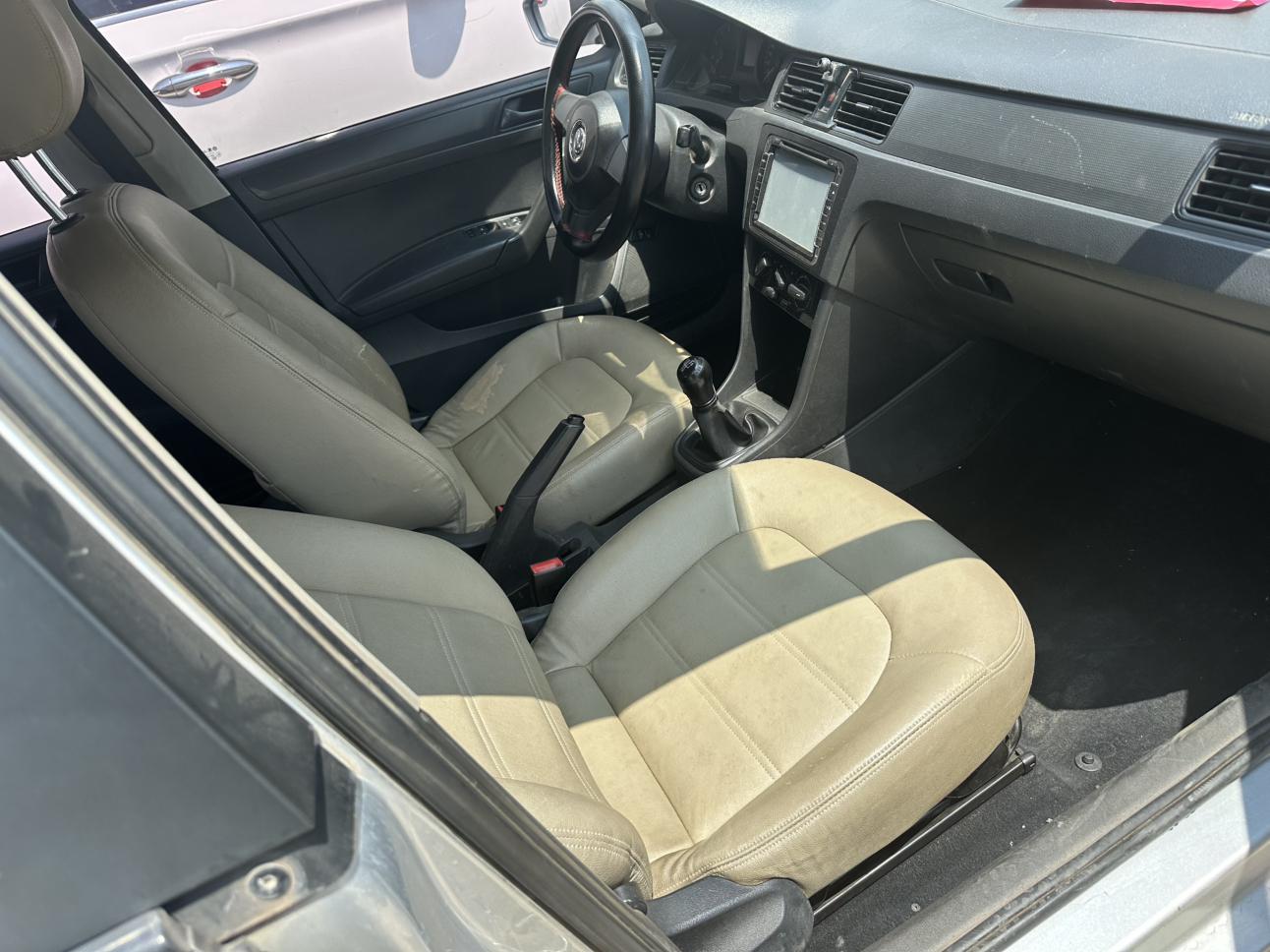 Volkswagen Santana 2015 thumb 5