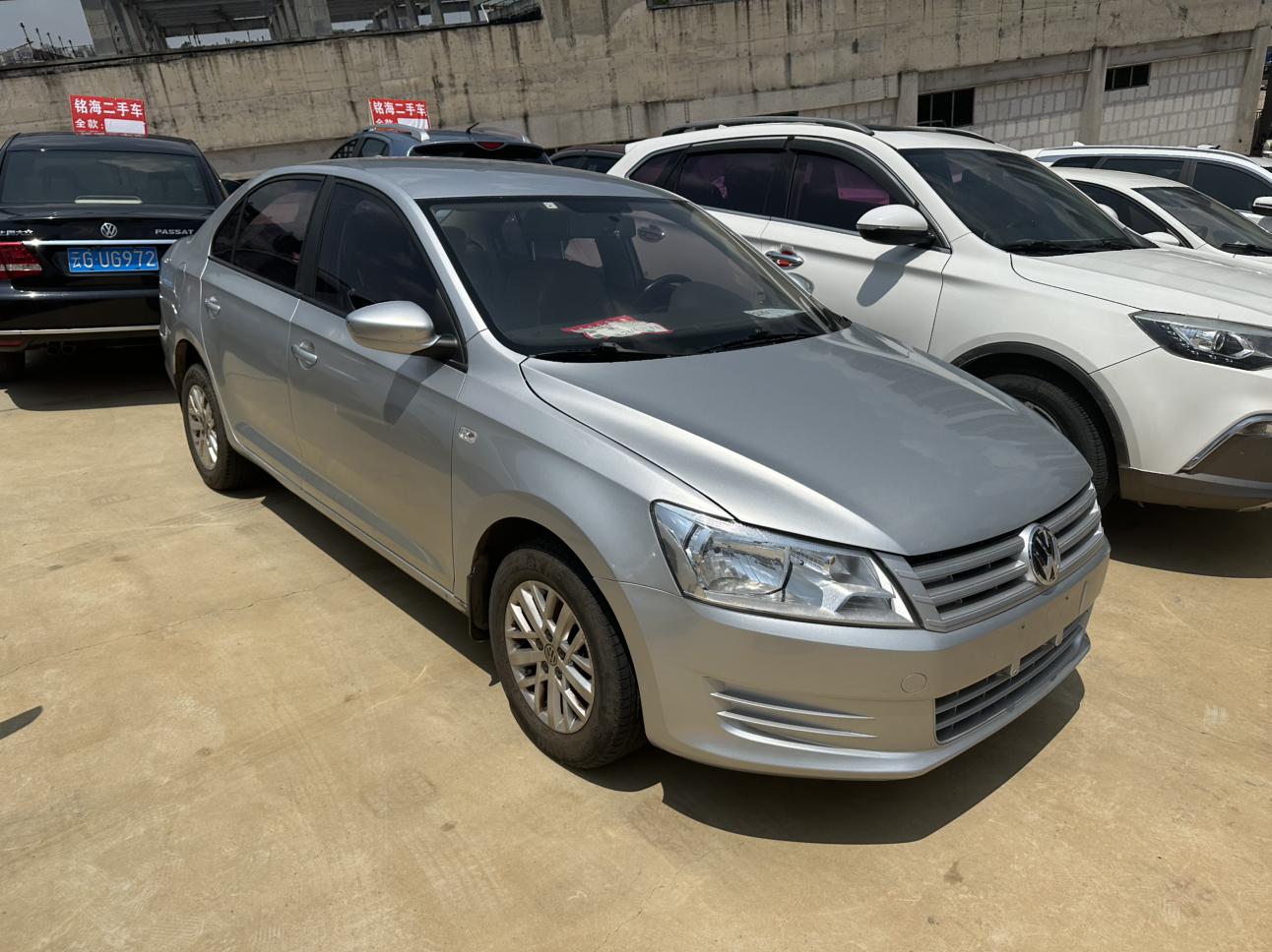 Volkswagen Santana 2015 thumb 10