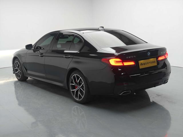 BMW 5 серии 2022 thumb 3