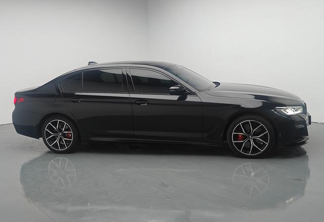 BMW 5 серии 2022 thumb 6
