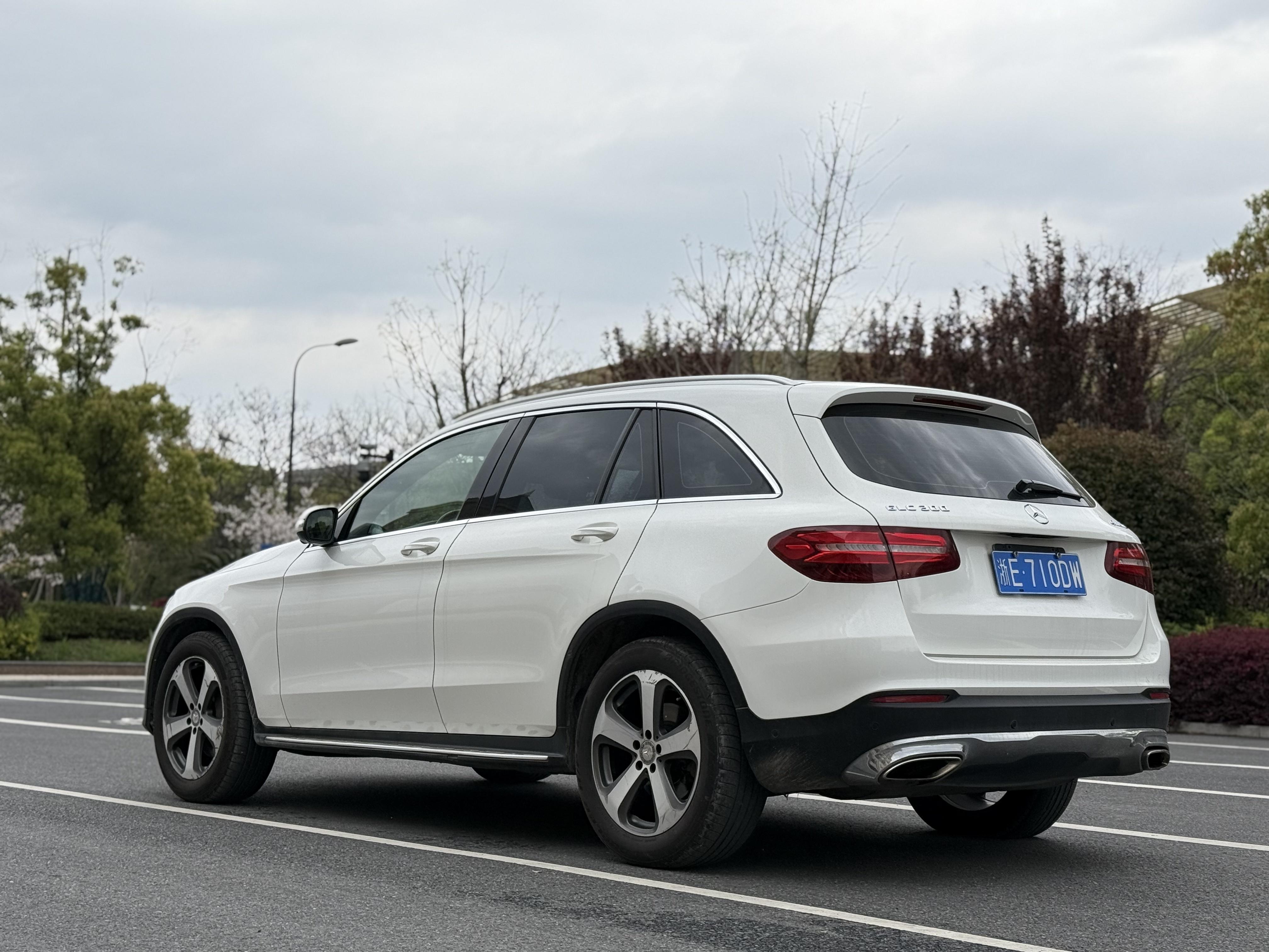 Mercedes-Benz GLC 2016 thumb 2