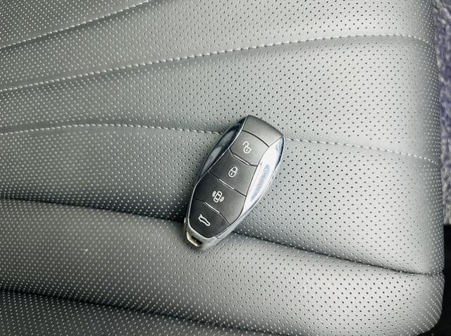 Hongqi H5 2024 thumb 9